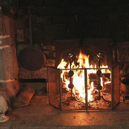 مبيت وإفطار La Lande-d'Airou Les Goubelins المظهر الخارجي الصورة
